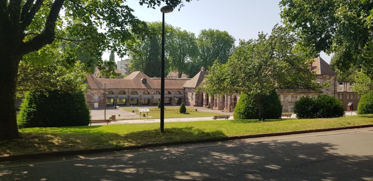 Hebergement-Luxeuil-Les-Bains Exterior foto